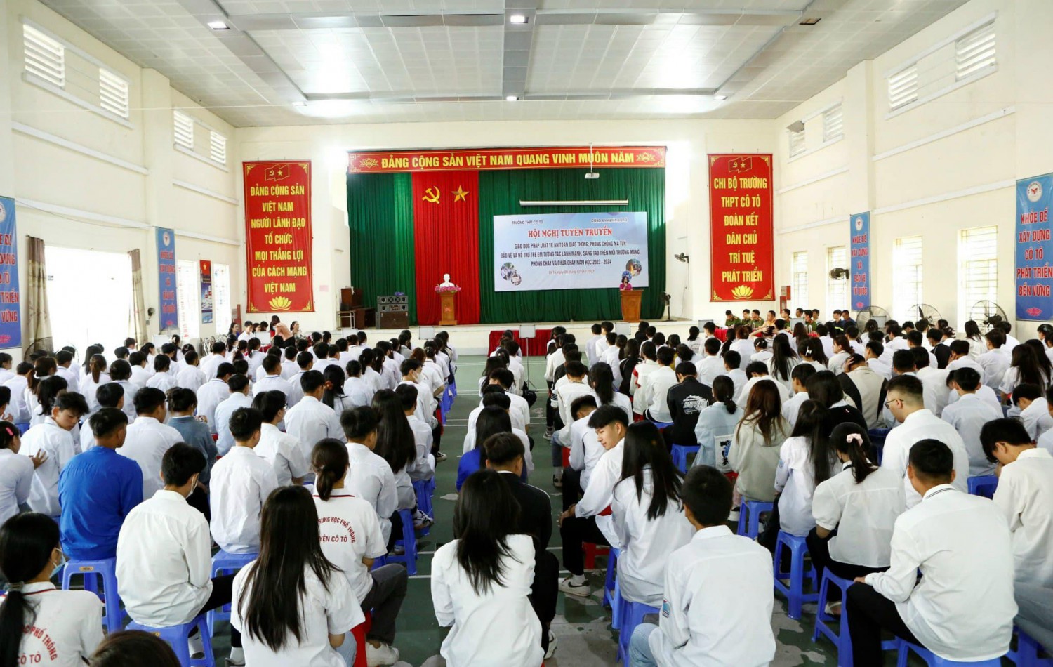 Tuyên truyền về phòng cháy, chữa cháy và cứu nạn, cứu hộ trong các cơ quan quản lý giáo dục