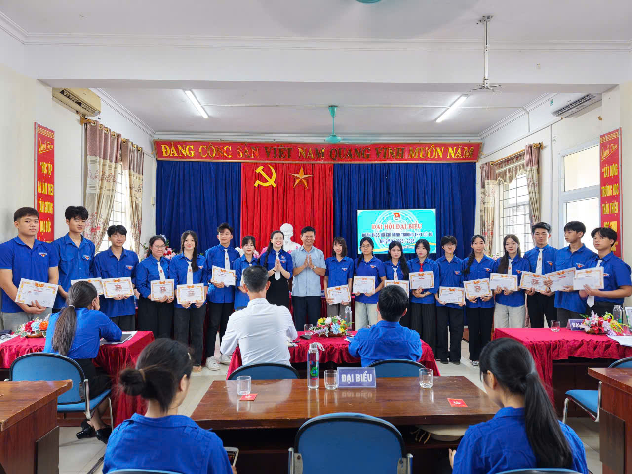 trường khen